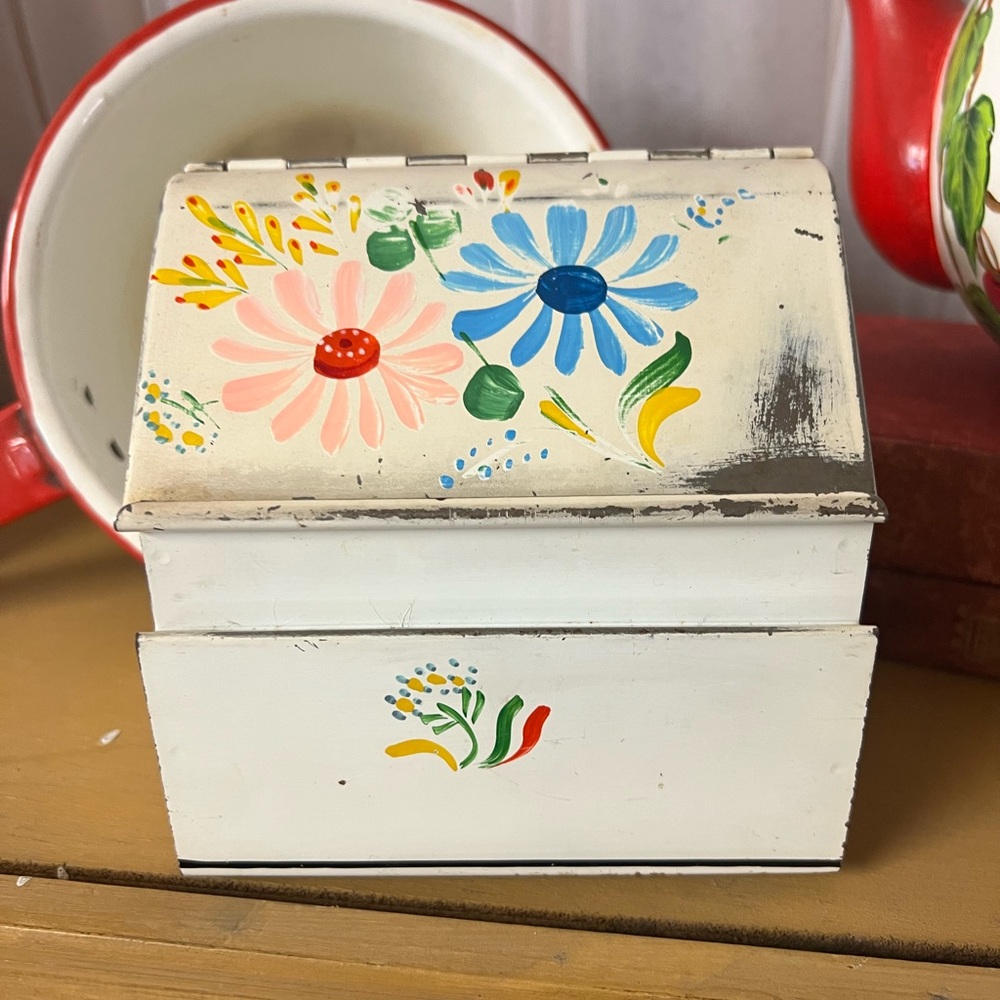 Vintage Tin Recipe Box
